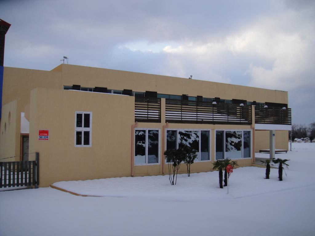 Geomunoreum Hostel Čedžu Exteriér fotografie