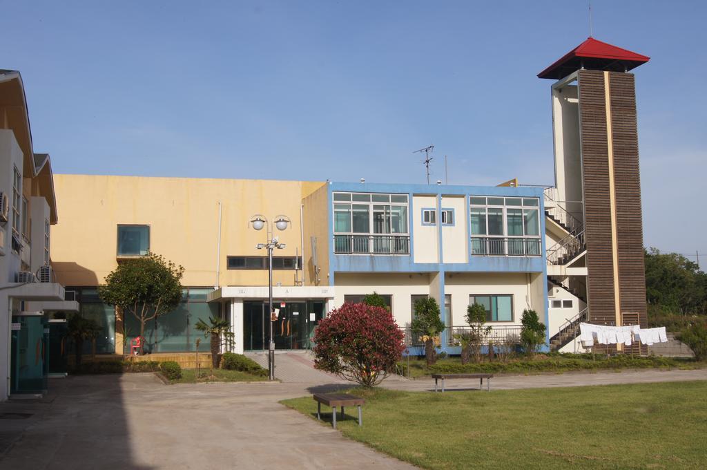 Geomunoreum Hostel Čedžu Exteriér fotografie