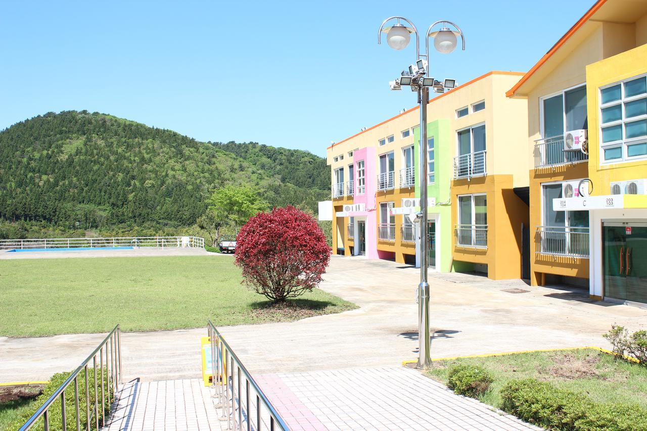 Geomunoreum Hostel Čedžu Exteriér fotografie