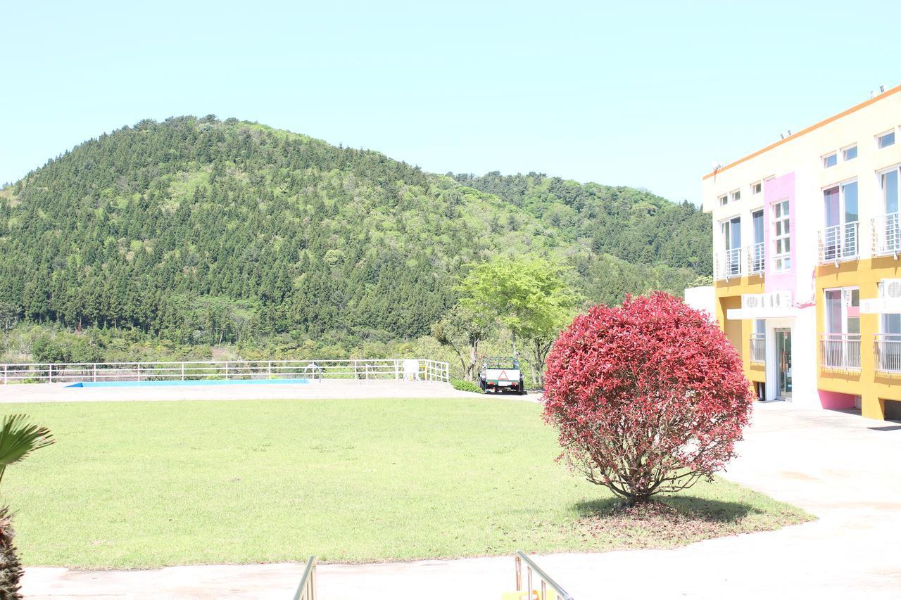 Geomunoreum Hostel Čedžu Exteriér fotografie